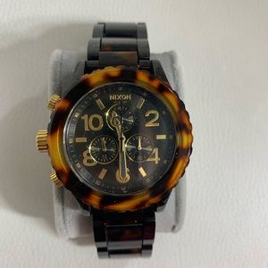 Nixon 42-20 Chrono black Tortoise watch